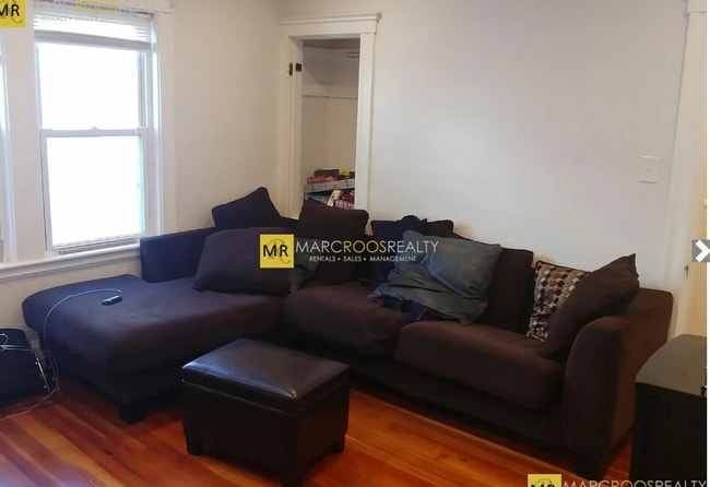 43 Bowdoin St, Unit 2 in Medford, MA - Foto de edificio - Building Photo