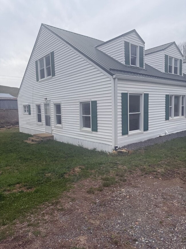 3574 Old US Hwy 421 in Vilas, NC - Building Photo - Building Photo