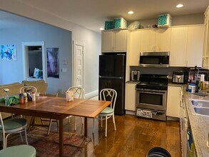 19 Parker Hill Ave, Unit 2 in Boston, MA - Foto de edificio - Building Photo