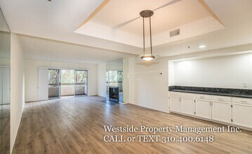 410 S Barrington Ave in Los Angeles, CA - Building Photo - Building Photo