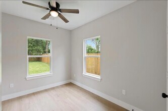 7919 Observatory St-Unit -B in Houston, TX - Building Photo - Building Photo