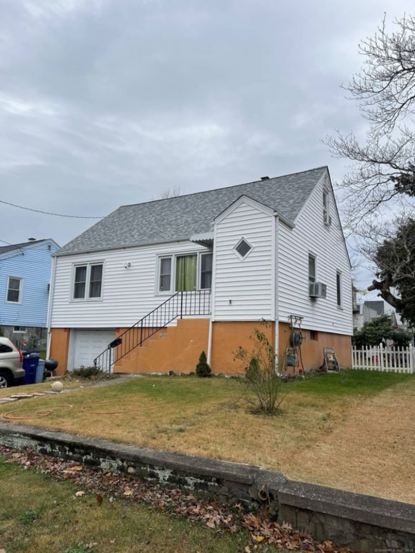 property at 495 Hart St