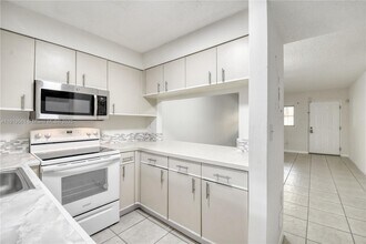14900 SW 82nd Terrace in Miami, FL - Building Photo - Building Photo
