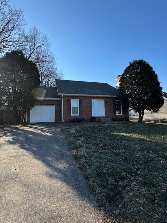 1808 Bourne Cir in Clarksville, TN - Building Photo