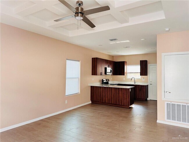 2900 W Kenwood St in Edinburg, TX - Building Photo - Building Photo