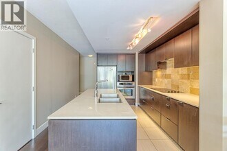 1320 Chesterfield Ave in North Vancouver, BC - Building Photo - Building Photo