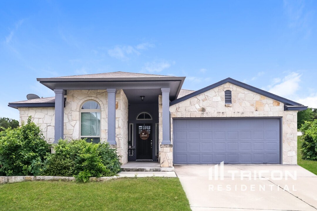 416 Tula Trail in Leander, TX - Building Photo