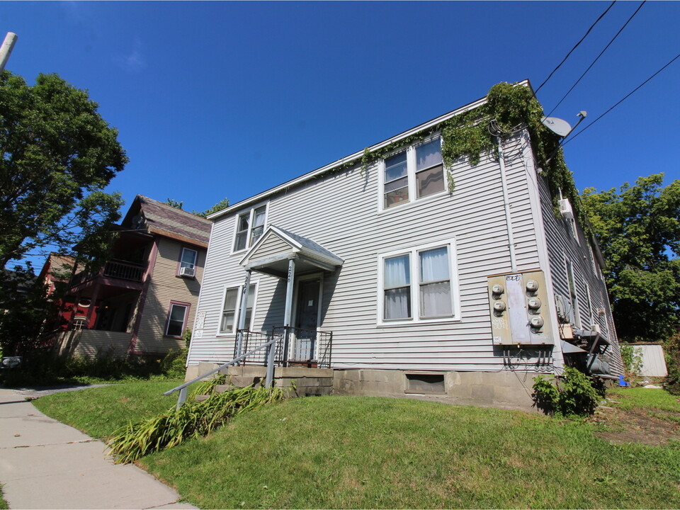 224 Pine St in Burlington, VT - Building Photo