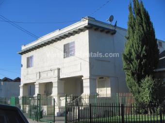 5263 S Figueroa St, Unit Bottomrightunit in Los Angeles, CA - Building Photo