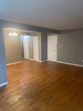 70 Farmington Ave, Unit 2L in New London, CT - Foto de edificio - Building Photo