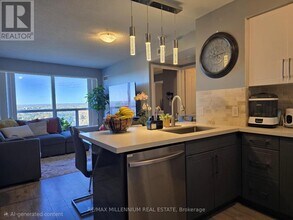 38 Lee Centre Dr in Toronto, ON - Building Photo - Building Photo