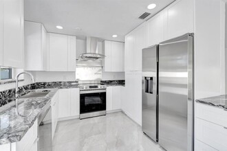 918 NE 24th Ave in Pompano Beach, FL - Building Photo - Building Photo