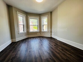 6401 S Eberhart Ave in Chicago, IL - Building Photo - Building Photo