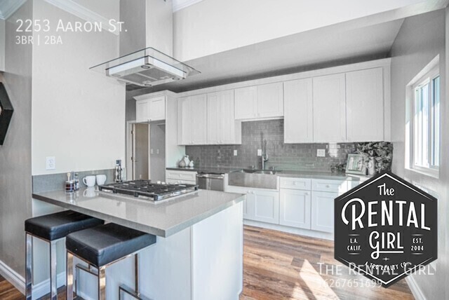 property at 2253 Aaron St