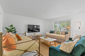 460 Magellan Dr in Sarasota, FL - Building Photo - Building Photo