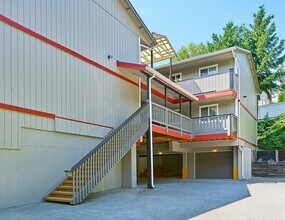 Taylor Heights in Bellingham, WA - Building Photo - Building Photo