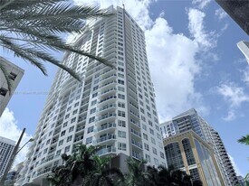 350 SE 2nd St in Fort Lauderdale, FL - Building Photo