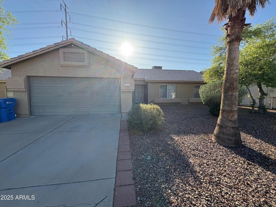 21418 N 34th Dr in Phoenix, AZ - Building Photo