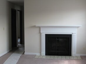 1760 Beechwood Ave NE, Unit A in North Canton, OH - Building Photo - Building Photo