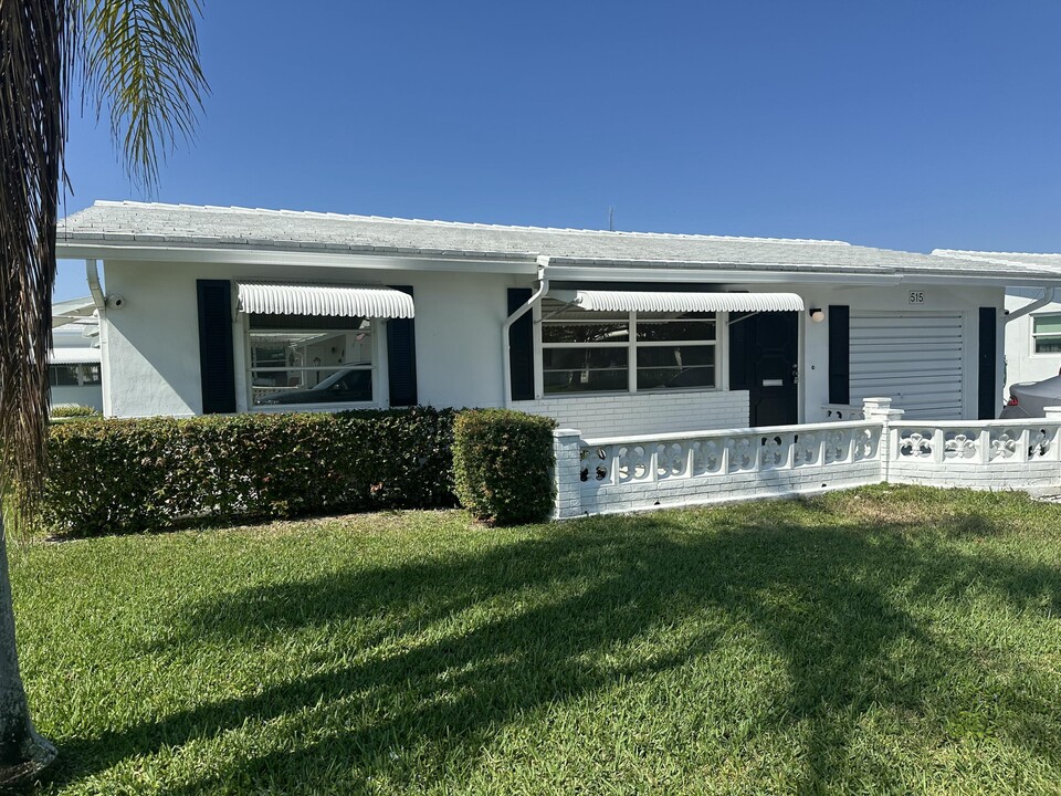 515 SW 19th St in Boynton Beach, FL - Foto de edificio
