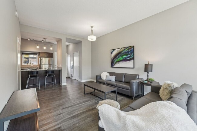 Spectrum Apartments & Townhomes in Minneapolis, MN - Building Photo - Building Photo