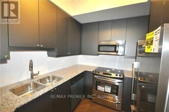 25 Fontenay Ct in Toronto, ON - Building Photo - Building Photo