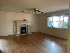 6109 Golden Dawn Way in Sacramento, CA - Building Photo - Building Photo