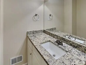 550 Transit Cir in Atlanta, GA - Building Photo - Building Photo