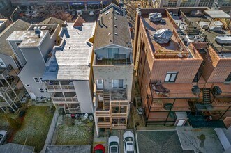 1324 W Diversey Pky, Unit 1326-1 in Chicago, IL - Building Photo - Building Photo