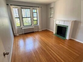 466 Park Dr, Unit 1 in Boston, MA - Building Photo