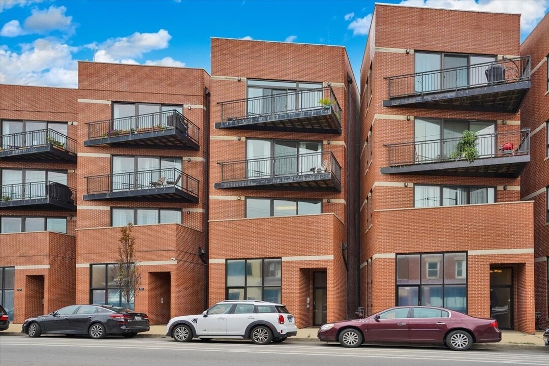 3505 N Elston Ave in Chicago, IL - Building Photo