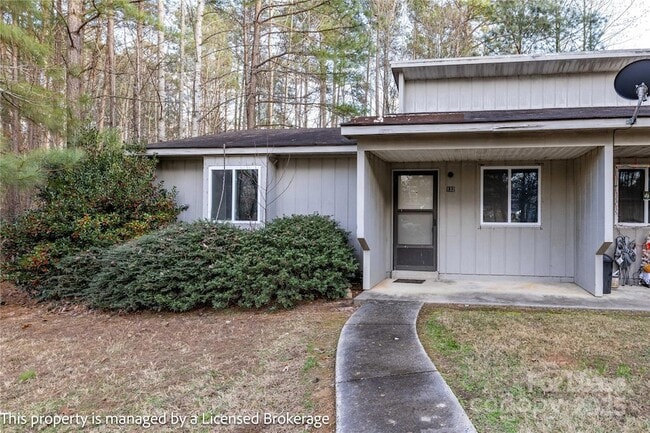 132 Brentwood Dr, Unit 3F in Troy, NC - Building Photo - Building Photo