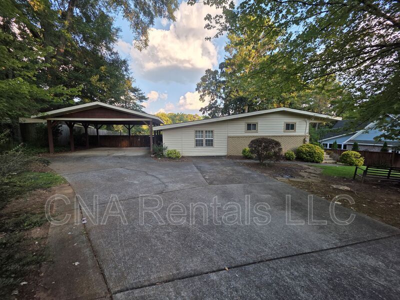 3659 Ashwood Dr SE in Smyrna, GA - Building Photo