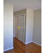 11 Locust St, Unit E in Boston, MA - Building Photo - Building Photo