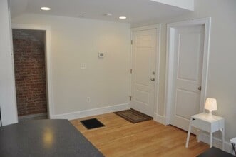 836 Huntington Ave, Unit 1 in Boston, MA - Foto de edificio - Building Photo