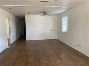 1001 W Haynie St in Llano, TX - Building Photo - Building Photo