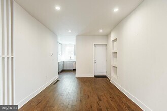 1331 S Dover St in Philadelphia, PA - Building Photo - Building Photo