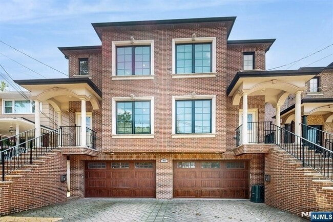 48 E Homestead Ave in Palisades Park, NJ - Building Photo - Building Photo