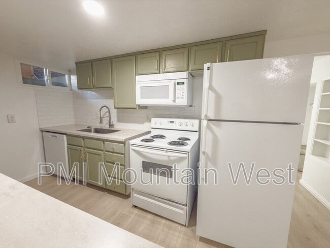 872 N Main St in Orem, UT - Building Photo - Building Photo