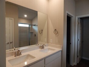 126 Fairmeadow Downs Dr in Hutto, TX - Building Photo - Building Photo