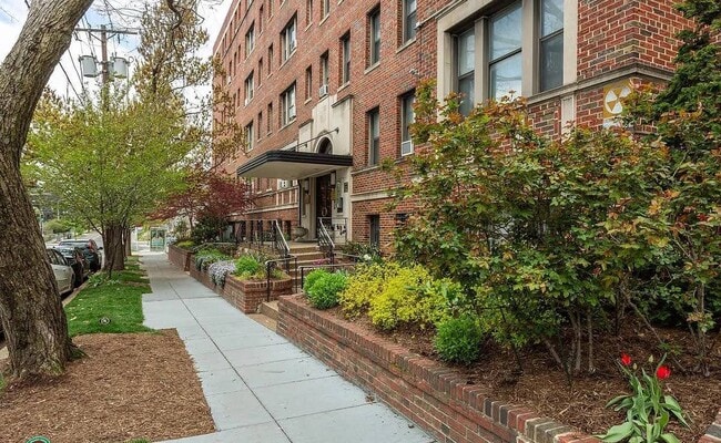 1365 Kennedy St NW in Washington, DC - Building Photo - Building Photo