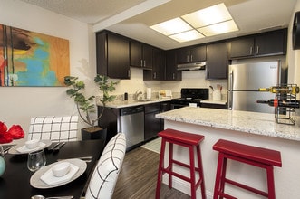 Meridian Terrace in Sacramento, CA - Building Photo - Building Photo