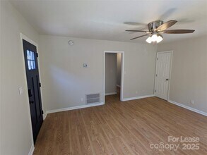 25.5 Woodrow Ave in Asheville, NC - Building Photo - Building Photo