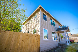 18 Estelle St in Houston, TX - Building Photo - Building Photo