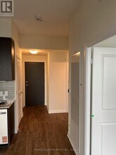 3260 Sheppard Ave E in Toronto, ON - Building Photo - Building Photo