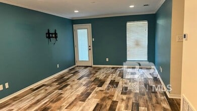 8070 Kimberlin Dr S in Mobile, AL - Building Photo - Building Photo