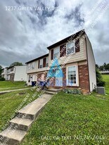 1237 Green Valley Dr in Heath, OH - Building Photo