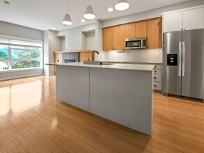 201 27th Ave E in Seattle, WA - Building Photo - Building Photo