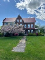 540 Stewart Rd, Unit Apt 2 in Williamsport, PA - Building Photo