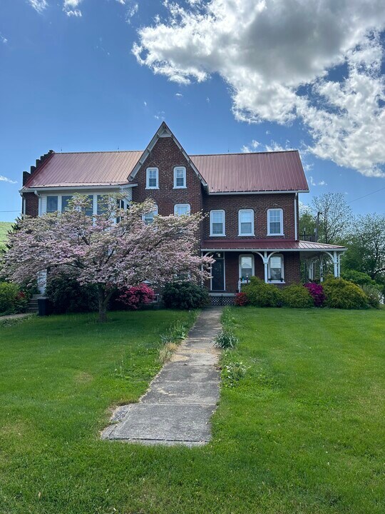 540 Stewart Rd, Unit Apt 2 in Williamsport, PA - Foto de edificio